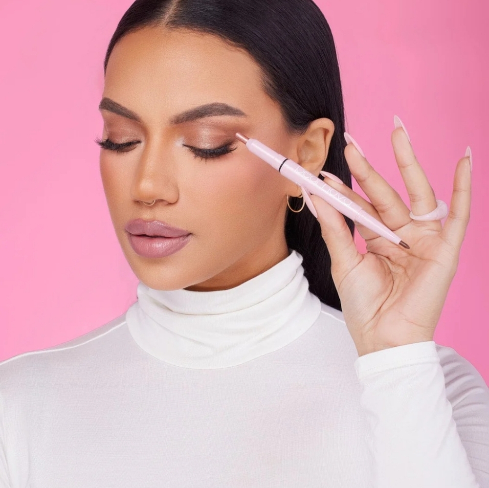 Pear Nova Rose Quartz Eye Duo Stick Shadow + Liner